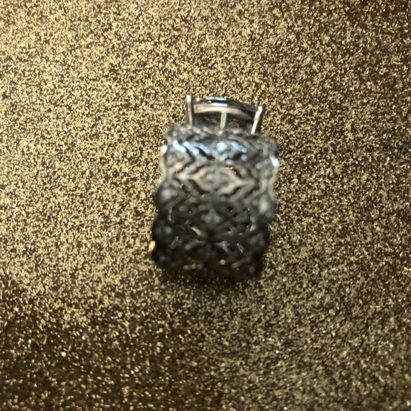 RING BELLA LUCE CZ WIDE LACY BAND SIZE 6.5 NWOT - Picture 3 of 5